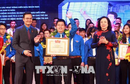 Thành đoàn Hà Nội tuyên dương 100 Bí thư Chi đoàn giỏi ảnh 1